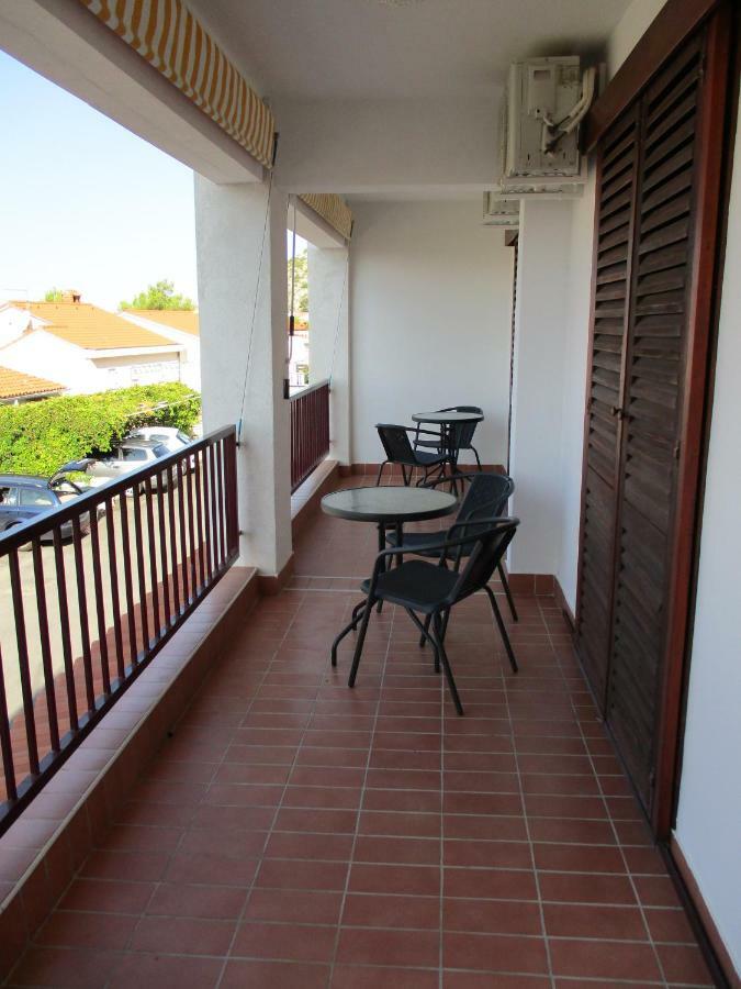 Apartments Meni ดราเก ภายนอก รูปภาพ